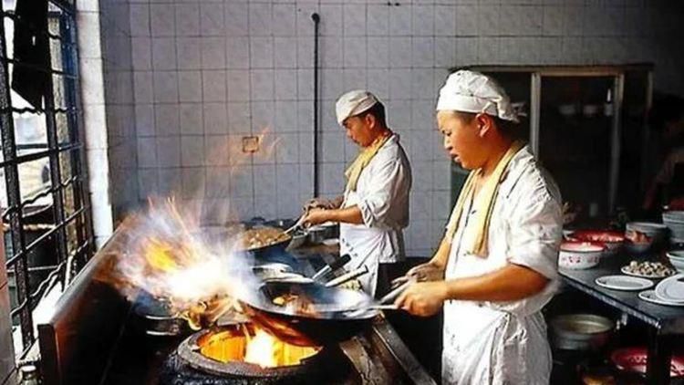 夫人杂乱的生活